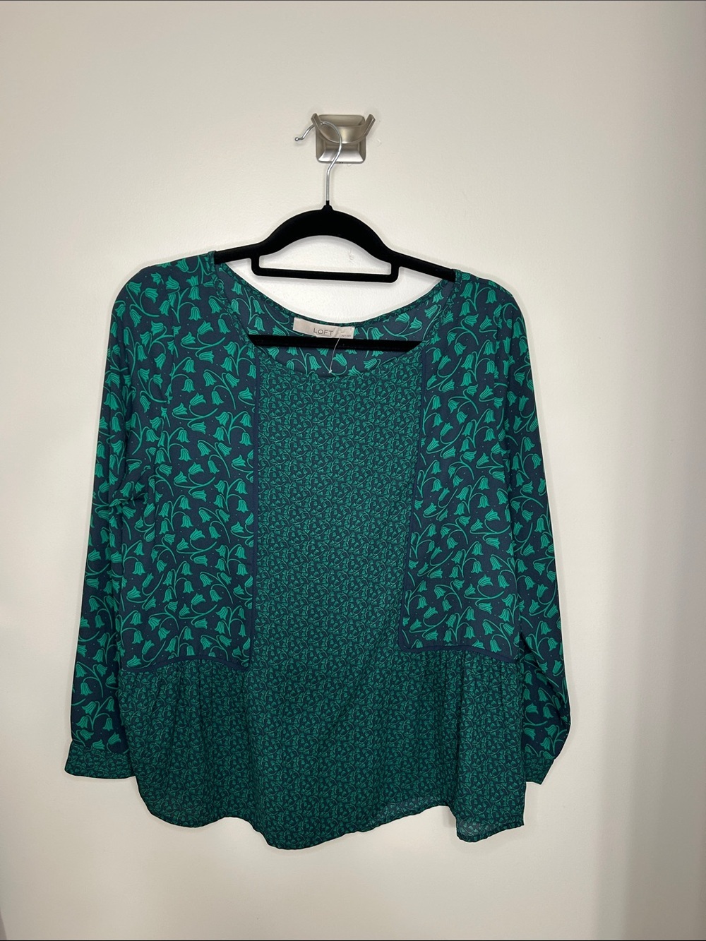 LOFT Green Printed Blouse | LOFT | LOFT Blouse | Green Blouse